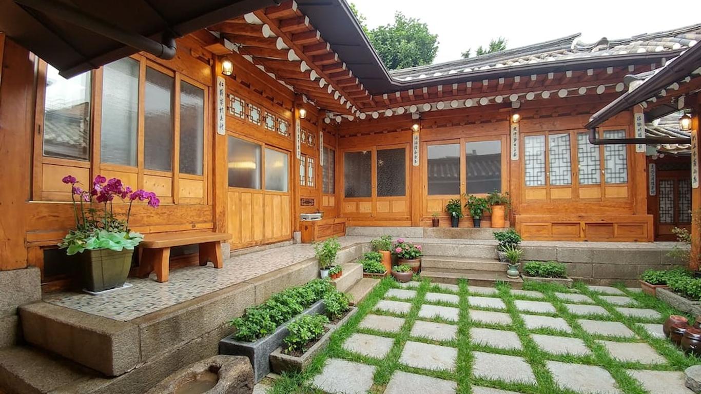 索菲亚韩屋旅馆