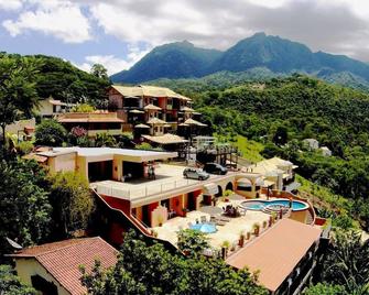 佩内多圣达菲旅馆 - 佩内杜 - 建筑