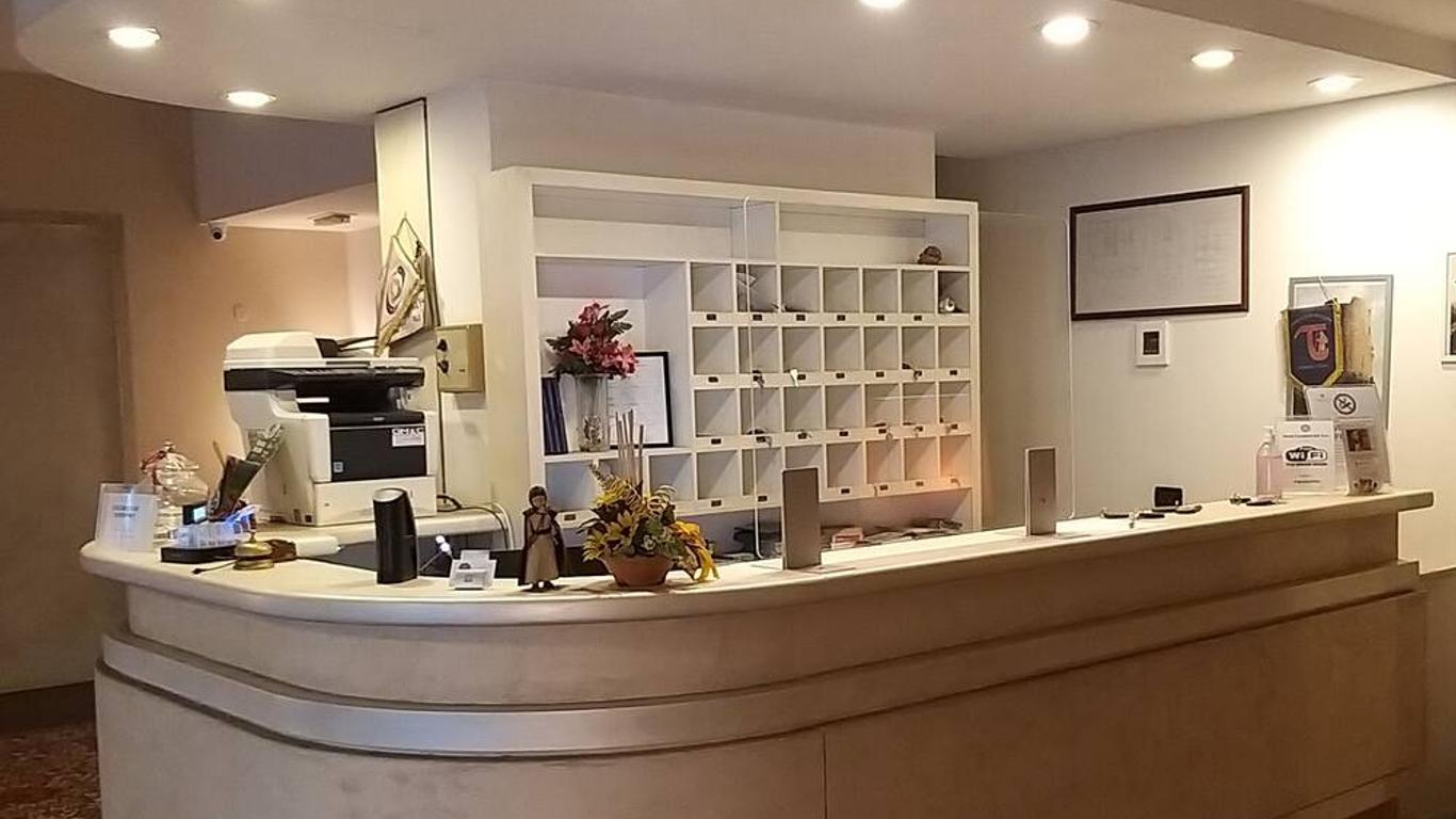 卡瓦列里德尔头酒店