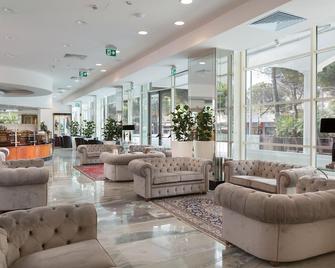 里米尼欧陆酒店 - 里米尼 - 大厅
