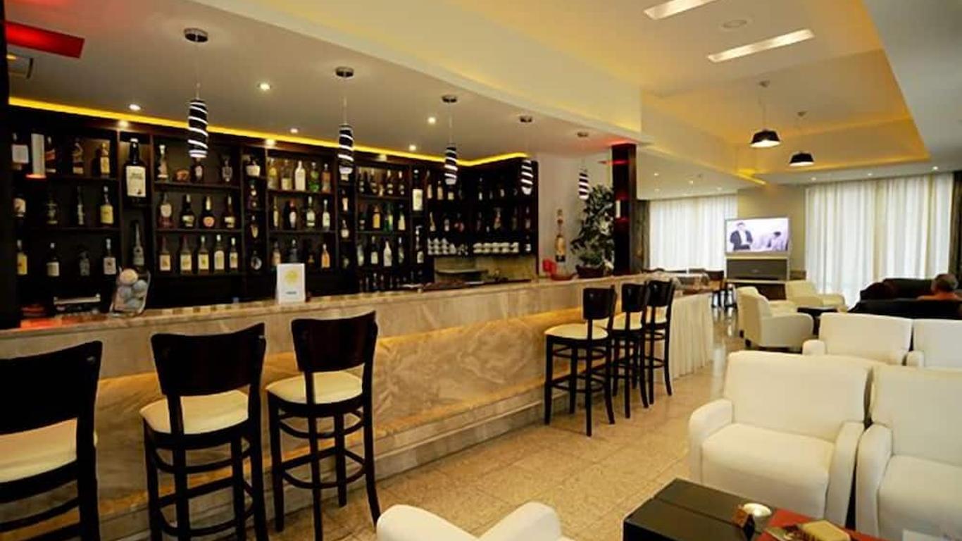 帕利萨酒店