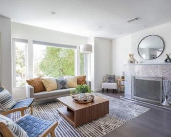 Central La Luxe W/ Resort Style Pool & Hottub - 洛杉矶 - 客厅
