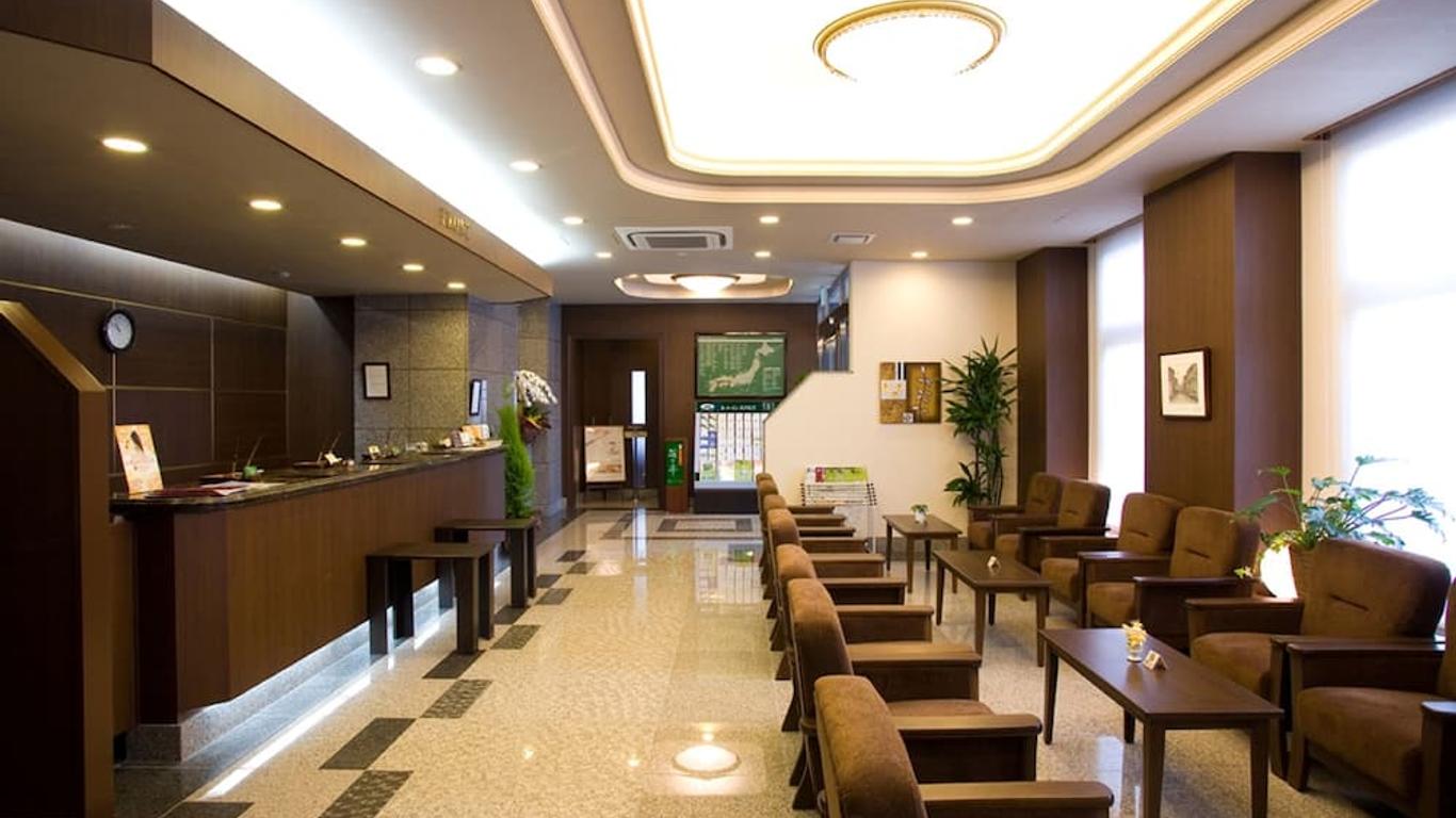 七尾站东路线酒店