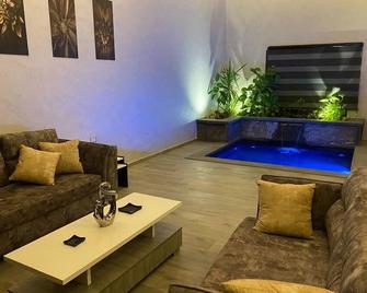 Laperla木屋 - 斯威梅 - 客厅