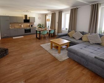 Pretti Apartments - NEUE moderne Wohnung im Herzen Bambergs - absolut zentral - 班贝格 - 客厅
