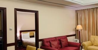 哈拉公寓酒店 - 阿治曼 - 客厅