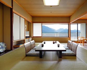 安芸大酒店 - 廿日市市 - 睡房