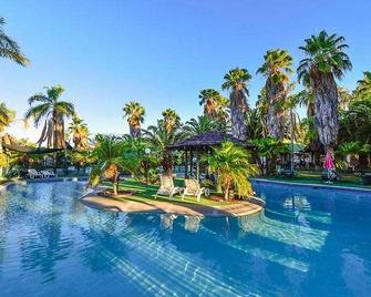沙漠棕榈艾丽斯斯普林斯汽车旅馆 - 爱丽丝泉 - 游泳池