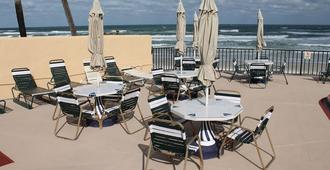 格兰德普利克斯海滨汽车旅馆 - 代托纳海滩 - 餐馆
