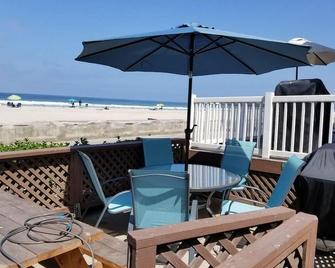 Ocean Front Patio, Seconds to Beach/Ocean, Parking - 圣地亚哥 - 露台
