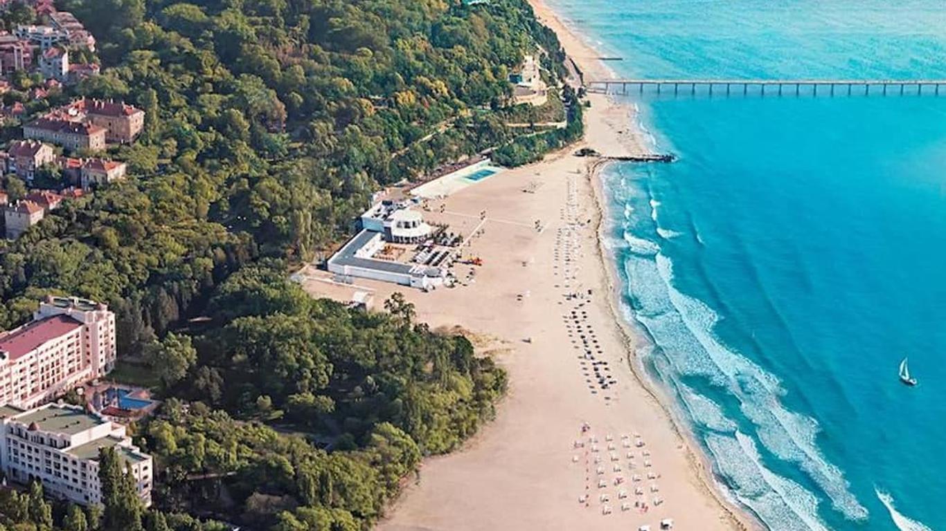 盐湖海滩公寓式酒店