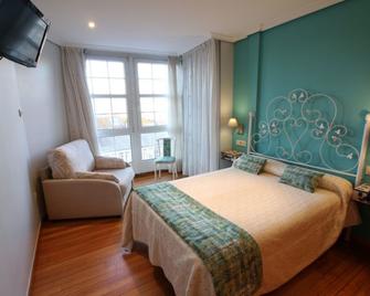 Hotel Alda Puerta Del Sol - 维戈 - 睡房