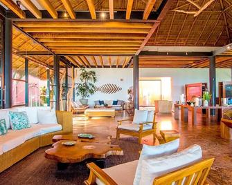 Departamento y playa con servicios Grand Luxe - La Cruz de Huanacaxtle - 客厅