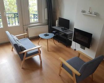 Nice place in Rotterdam - 鹿特丹 - 客厅
