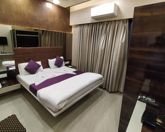 摩登酒店 - 孟买 - 睡房