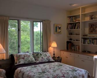 Luminous rural retreat with spectacular ocean views. - Chilmark - 睡房