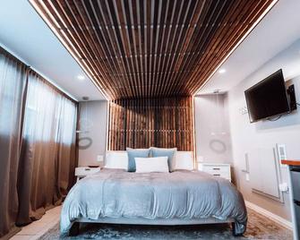 Swank House- Downtown Suite-Pet Friendly - 阿什兰 - 睡房