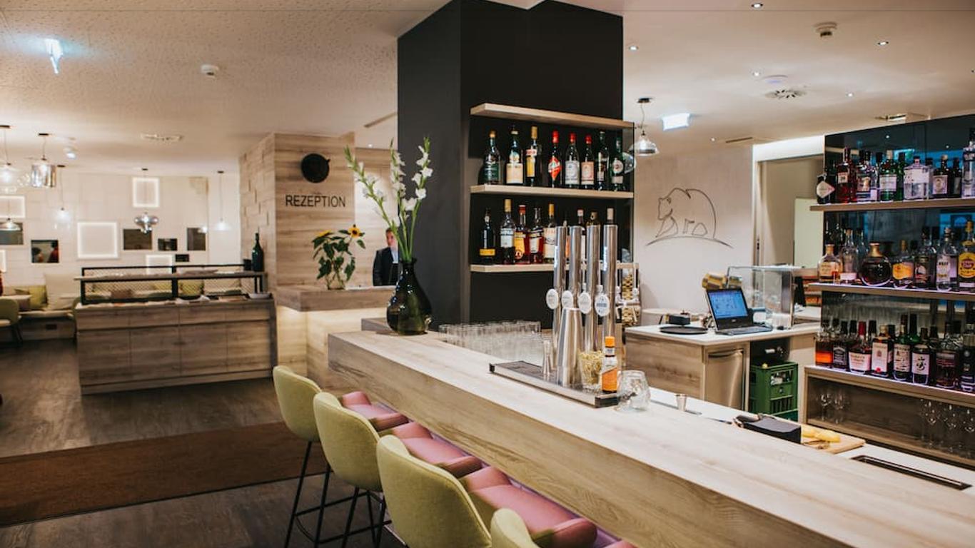 施瓦茨巴尔酒店