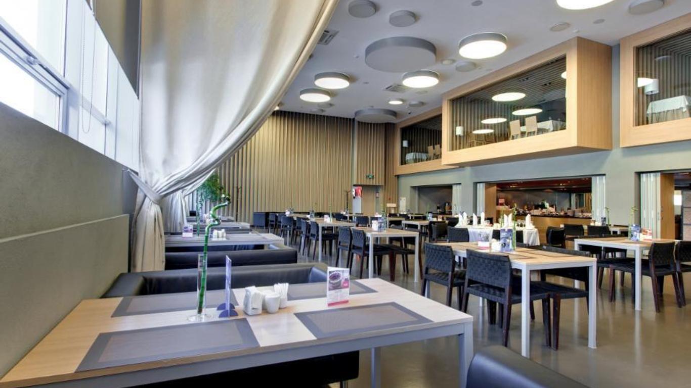 烏法阿茲姆飯店