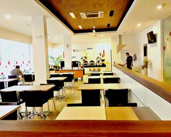 巴淡岛名古屋山爱玛黎丝酒店 - 巴淡岛 - 餐馆