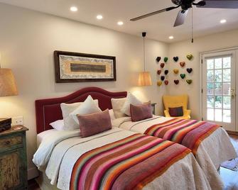 Boutique Hotel - Twin Beds Deluxe Room With Private Patio 1/2 Mi. From Santa Fe Plaza - 圣达菲 - 睡房