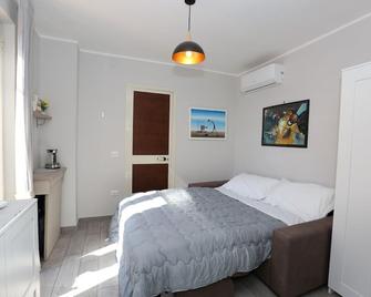 Villa Rosa - Apartment N. 5 \'Myrtle\' (2 Beds): - 那不勒斯 - 睡房
