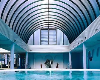 Trh帕莱索酒店 - 艾斯塔波 - 游泳池