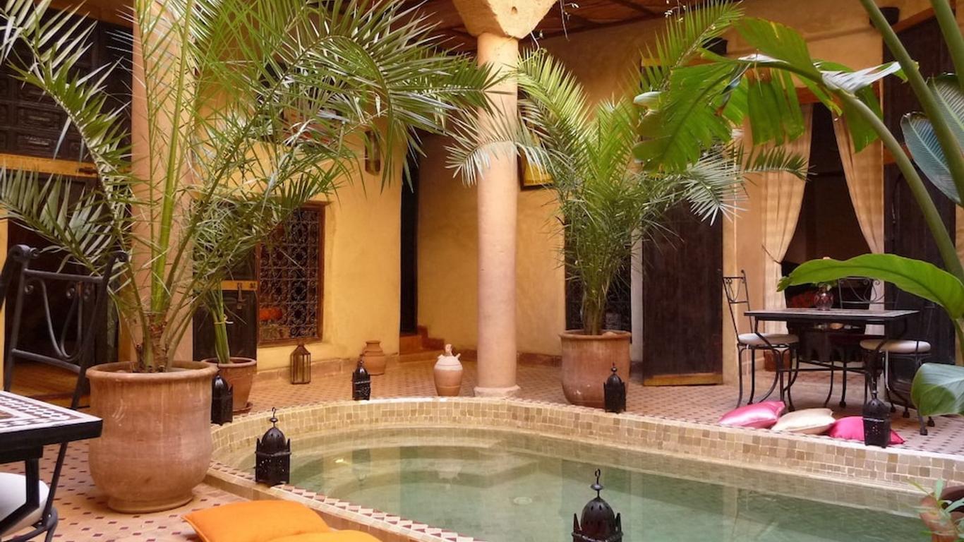 梅迪亚摩洛哥传统庭院住宅旅馆