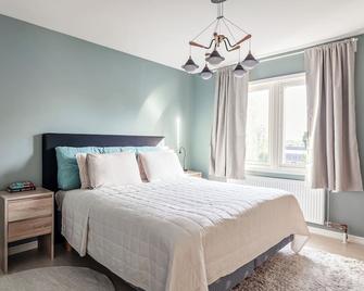 Modern 3BR Home Close to City - 斯德哥尔摩 - 睡房