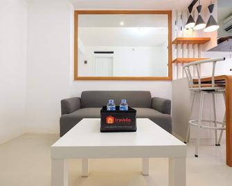 特拉维利奥小型 1 居巴苏拉城市公寓酒店 - 近蒂内加拉 - 雅加达 - 客厅