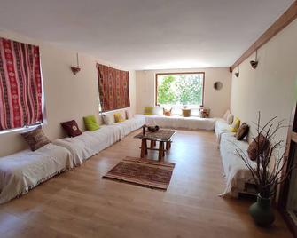 Mandala Garden - Rural House \'Los Otoños\' - Montaña Palentina - Valberzoso - 客厅