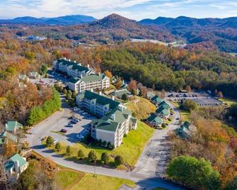 National Park Adventure! 2 Spacious Units w/Kitchen, Pool - 鸽子谷 - 户外景观