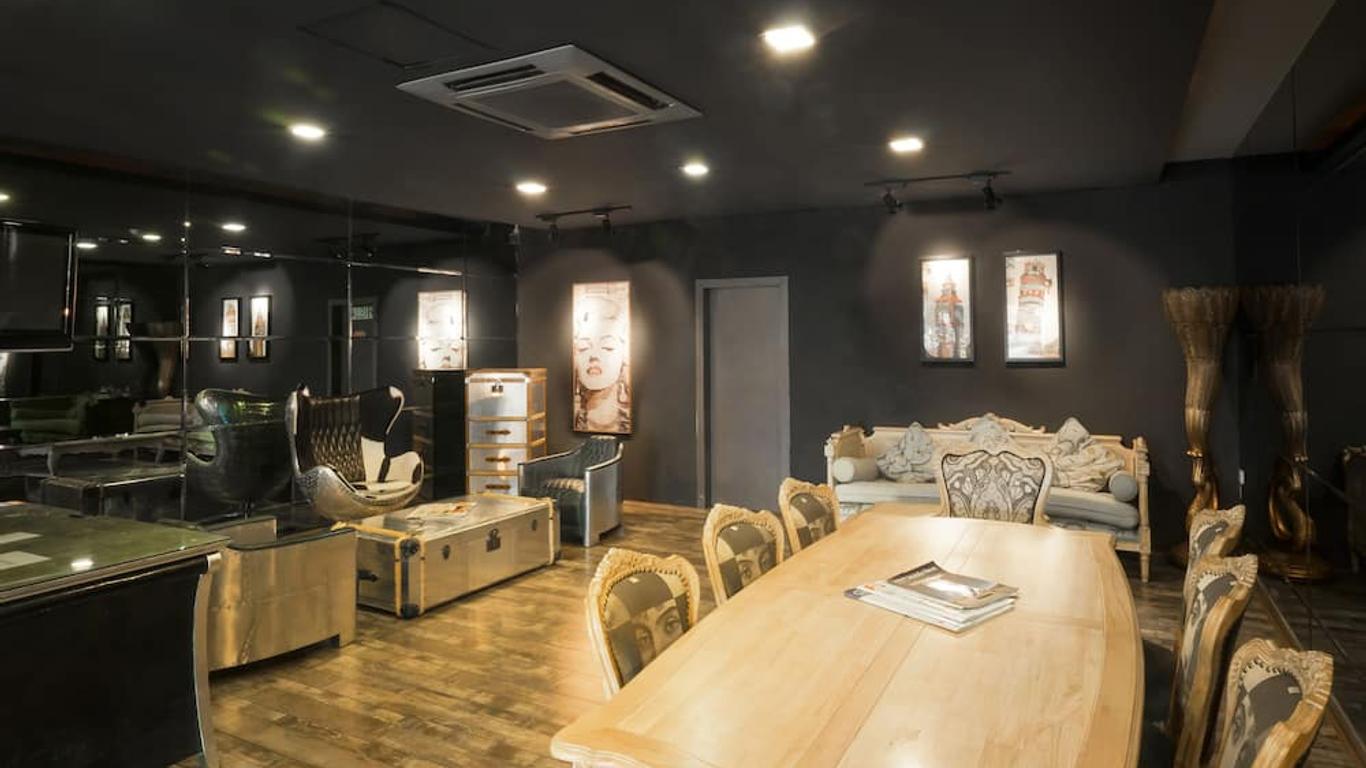 新山亚兹酒店
