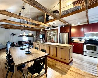 Nice condo with mezzanine floor and terrace. - 魁北克市 - 厨房
