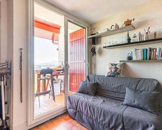 Chambre Chez l'Habitant BIDART à 300 M de la Mairie et Plage - 比达尔 - 客厅