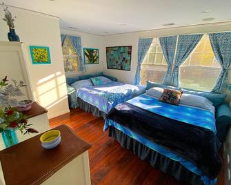 Country Carriage House Only 15 Min To Nyc Great For Families, Couples, Reunions - 恩格尔伍德 - 睡房