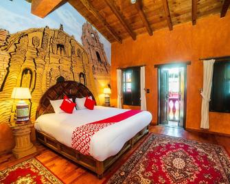 OYO Hotel El Mineral, Tlalpujahua 的 OYO 酒店 - Tlalpujahua de Rayón - 睡房