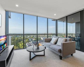 Stunning cityview 1BR Apt, 1 min to train - 布里斯班 - 客厅