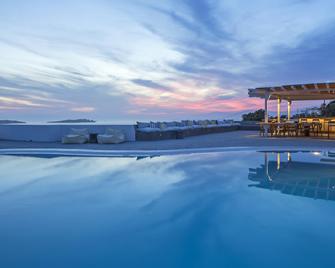 波希美酒店 - 米科諾斯岛 - 游泳池