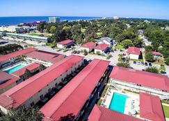 Your perfect vacation here at Seascape condo! Pool, beach and more! - 比洛克西 - 户外景观