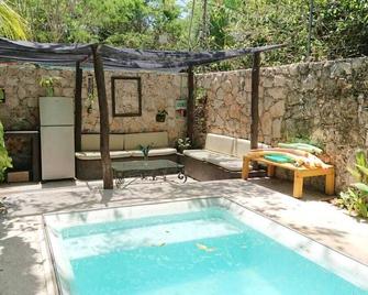 Room H1 at \'La Aldea\' in Cancun - 坎昆 - 游泳池