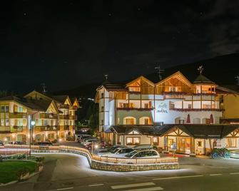安比耶兹酒店 - 安达洛 - 建筑