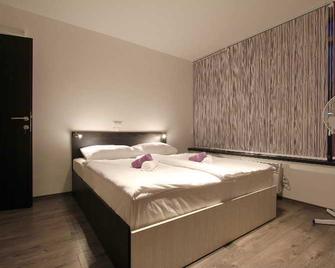 Hostel Massimo - 萨拉热窝 - 睡房