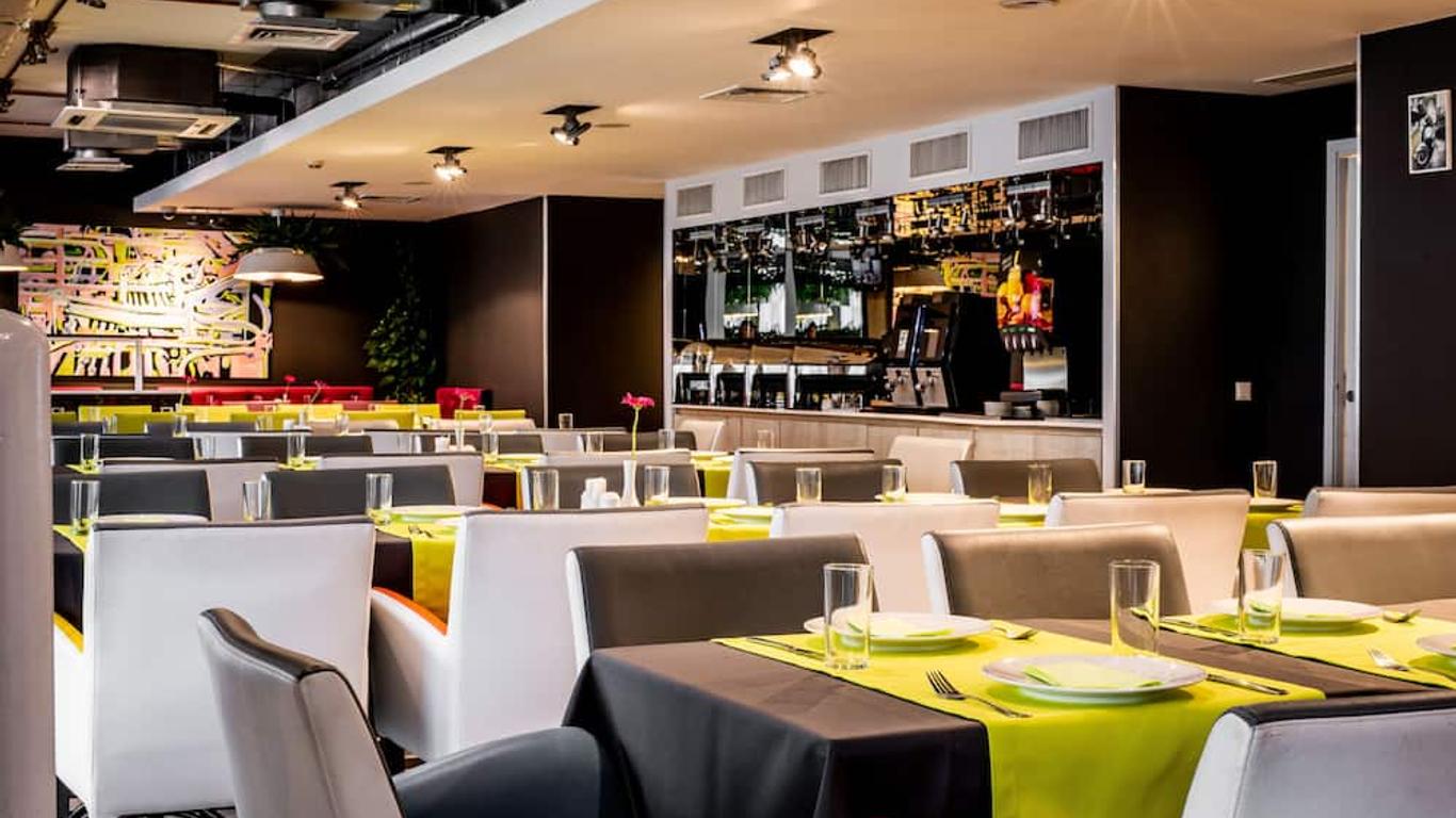 里哈 VEF 酒店