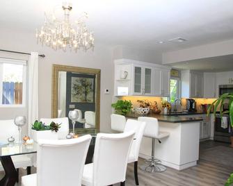 Amazing 5 STAR Bungalow in South Palm Springs with Private Pool and Spa - 棕榈泉 - 餐厅