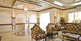 Hotel Vasundhara Palace - 瑞诗凯诗 - 大厅