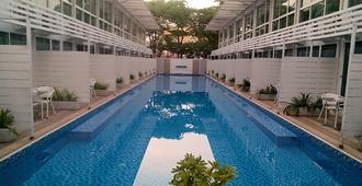 泳池之家服务式公寓 - 曼谷 - 游泳池