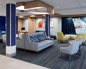 Holiday Inn Express & Suites Jonesboro - 琼斯伯勒 - 休息厅