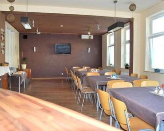 Hostel24 Bed&Breakfast - 比得哥什 - 餐馆