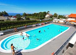圣塞瓦斯蒂安伊戈多露营平房酒店 - 圣塞瓦斯蒂安 - 游泳池
